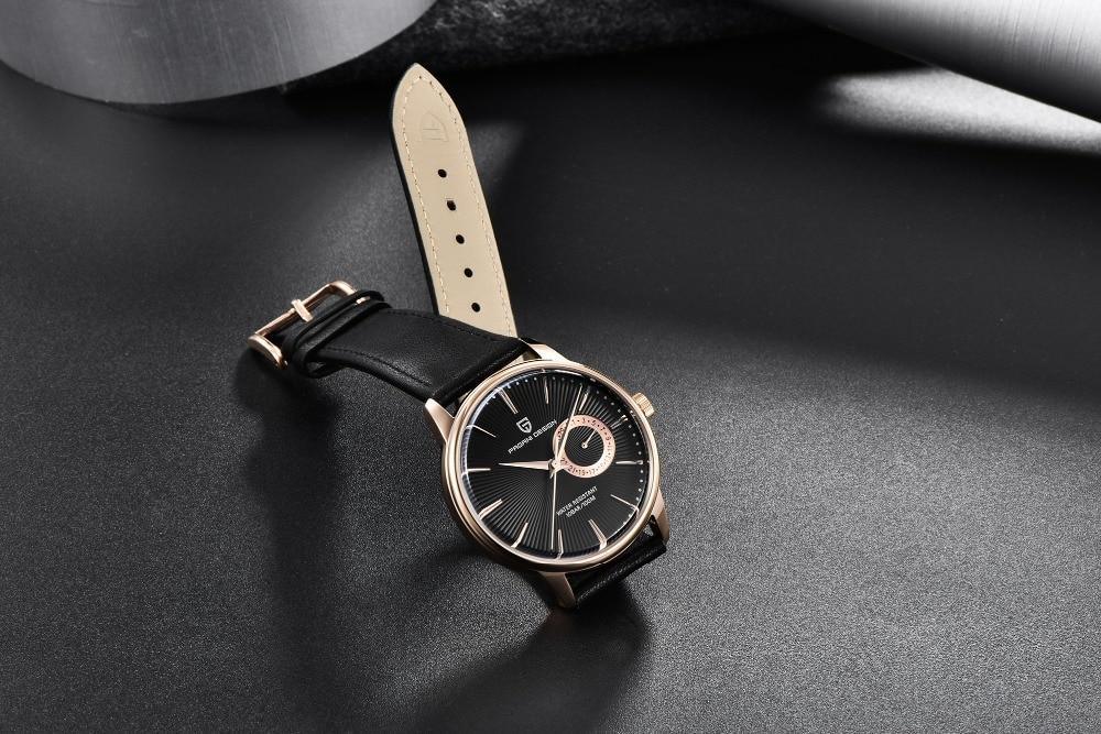 Mens Leather Banded Quartz Watch